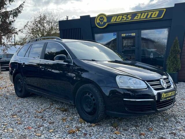 Черный Фольксваген Гольф, объемом двигателя 1.6 л и пробегом 262 тыс. км за 5300 $, фото 1 на Automoto.ua