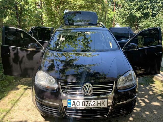 Черный Фольксваген Гольф, объемом двигателя 1.39 л и пробегом 250 тыс. км за 7400 $, фото 1 на Automoto.ua