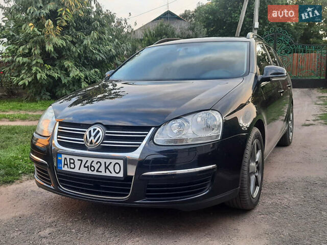 Черный Фольксваген Гольф, объемом двигателя 1.6 л и пробегом 198 тыс. км за 5900 $, фото 1 на Automoto.ua