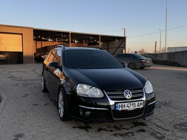 Черный Фольксваген Гольф, объемом двигателя 1.4 л и пробегом 220 тыс. км за 6000 $, фото 1 на Automoto.ua