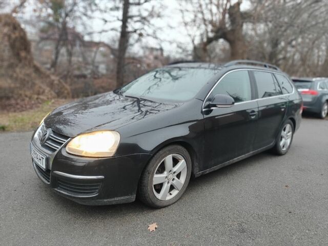 Черный Фольксваген Гольф, объемом двигателя 2 л и пробегом 305 тыс. км за 3250 $, фото 1 на Automoto.ua