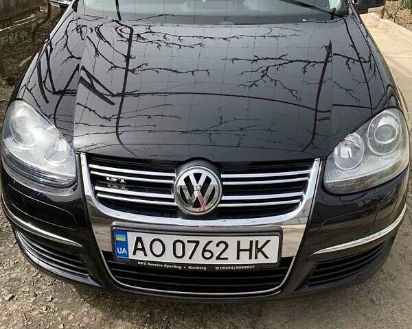 Черный Фольксваген Гольф, объемом двигателя 1.39 л и пробегом 254 тыс. км за 7300 $, фото 1 на Automoto.ua