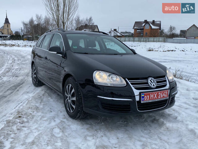 Черный Фольксваген Гольф, объемом двигателя 1.4 л и пробегом 207 тыс. км за 5250 $, фото 1 на Automoto.ua