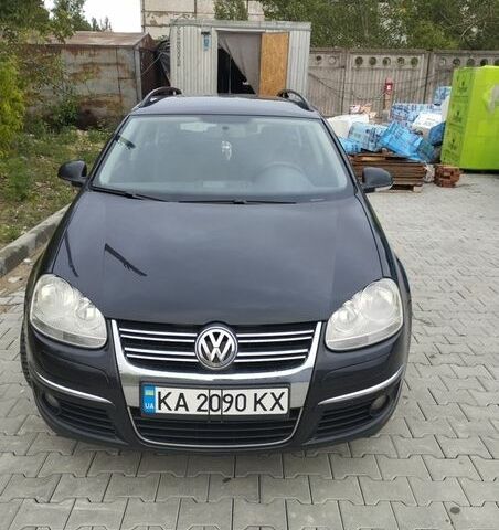 Черный Фольксваген Гольф, объемом двигателя 1.6 л и пробегом 250 тыс. км за 4900 $, фото 1 на Automoto.ua