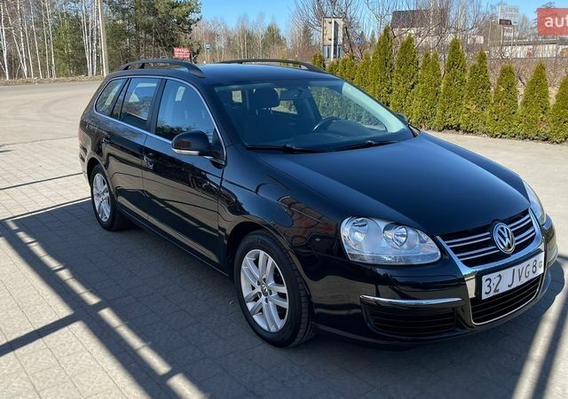 Черный Фольксваген Гольф, объемом двигателя 1.4 л и пробегом 209 тыс. км за 6500 $, фото 1 на Automoto.ua