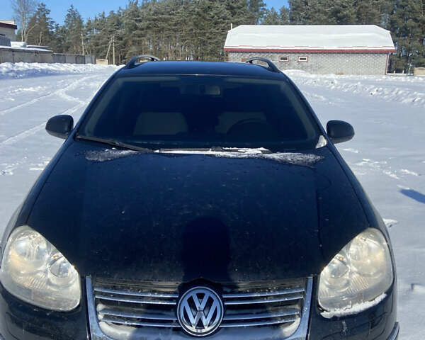 Черный Фольксваген Гольф, объемом двигателя 1.6 л и пробегом 295 тыс. км за 5150 $, фото 1 на Automoto.ua