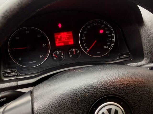 Чорний Фольксваген Гольф, об'ємом двигуна 2 л та пробігом 407 тис. км за 5500 $, фото 1 на Automoto.ua