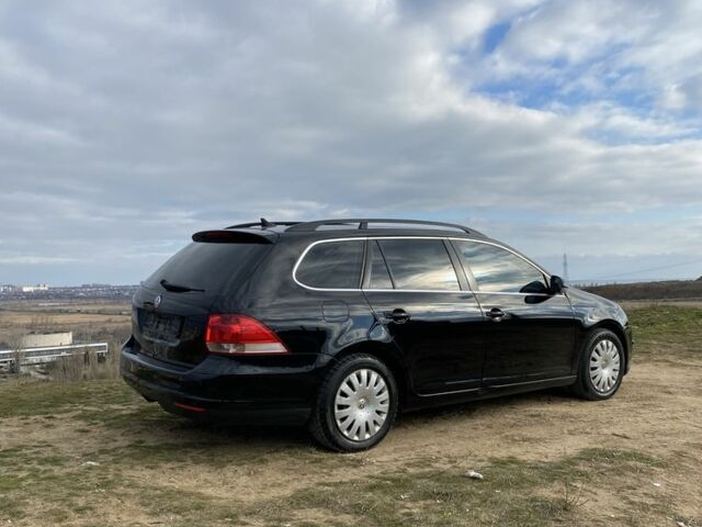 Черный Фольксваген Гольф, объемом двигателя 2 л и пробегом 310 тыс. км за 6799 $, фото 1 на Automoto.ua