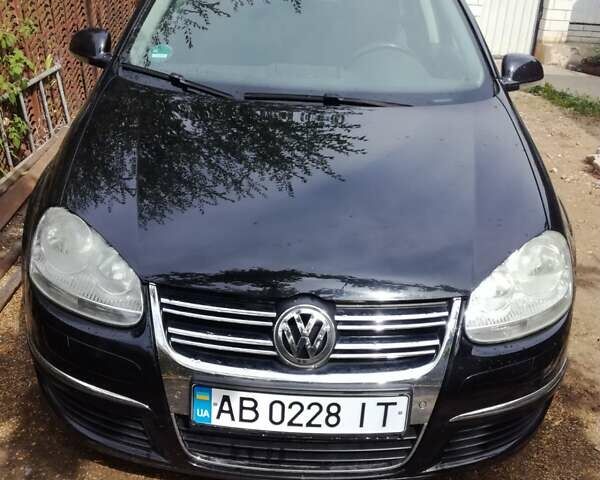 Чорний Фольксваген Гольф, об'ємом двигуна 1.4 л та пробігом 185 тис. км за 6700 $, фото 1 на Automoto.ua