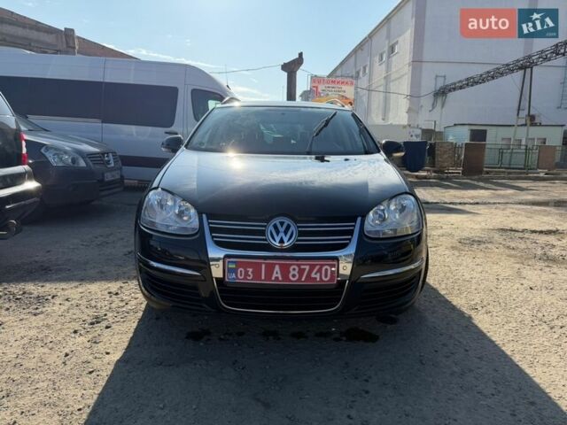 Черный Фольксваген Гольф, объемом двигателя 1.4 л и пробегом 122 тыс. км за 6800 $, фото 1 на Automoto.ua