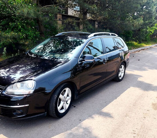 Черный Фольксваген Гольф, объемом двигателя 1.4 л и пробегом 210 тыс. км за 7500 $, фото 1 на Automoto.ua