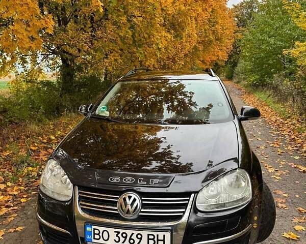 Черный Фольксваген Гольф, объемом двигателя 1.9 л и пробегом 293 тыс. км за 6000 $, фото 1 на Automoto.ua