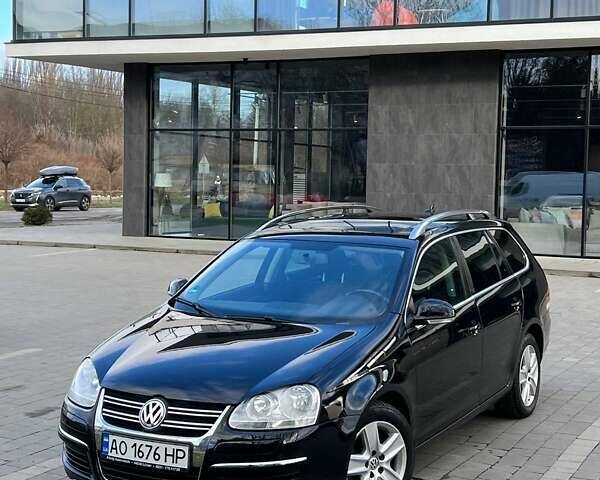 Черный Фольксваген Гольф, объемом двигателя 1.4 л и пробегом 193 тыс. км за 7672 $, фото 1 на Automoto.ua
