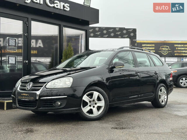 Черный Фольксваген Гольф, объемом двигателя 1.6 л и пробегом 261 тыс. км за 7200 $, фото 1 на Automoto.ua