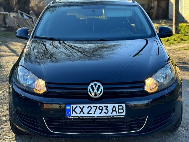 Черный Фольксваген Гольф, объемом двигателя 1.6 л и пробегом 290 тыс. км за 8000 $, фото 1 на Automoto.ua