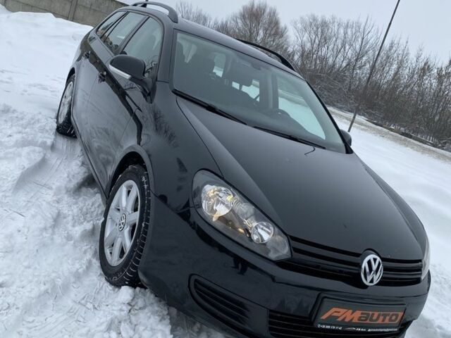 Черный Фольксваген Гольф, объемом двигателя 1.6 л и пробегом 280 тыс. км за 7500 $, фото 1 на Automoto.ua