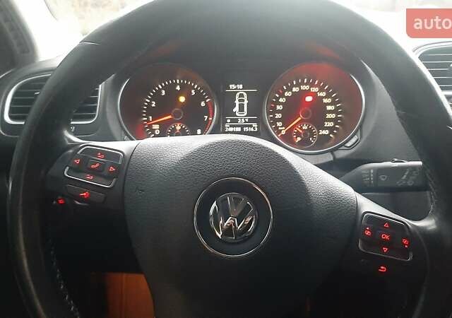 Черный Фольксваген Гольф, объемом двигателя 1.39 л и пробегом 240 тыс. км за 7800 $, фото 1 на Automoto.ua