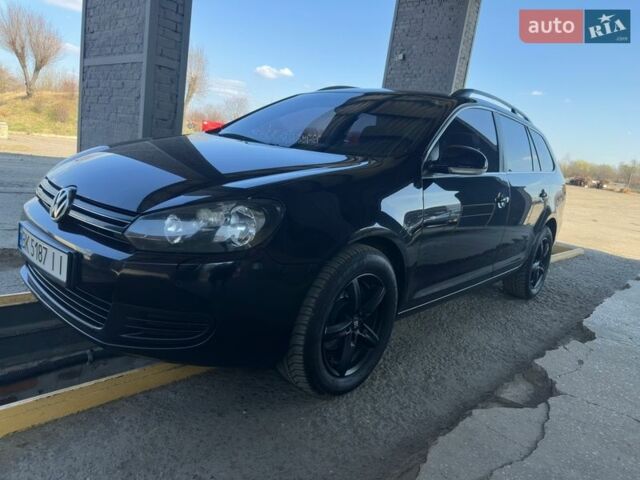 Черный Фольксваген Гольф, объемом двигателя 1.6 л и пробегом 275 тыс. км за 8000 $, фото 1 на Automoto.ua