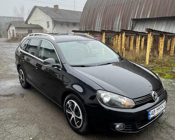Черный Фольксваген Гольф, объемом двигателя 1.6 л и пробегом 243 тыс. км за 7300 $, фото 1 на Automoto.ua