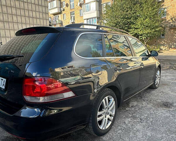 Черный Фольксваген Гольф, объемом двигателя 1.6 л и пробегом 240 тыс. км за 8300 $, фото 1 на Automoto.ua