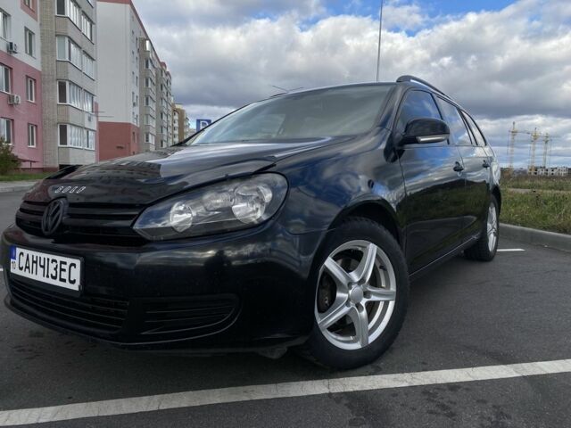 Черный Фольксваген Гольф, объемом двигателя 0 л и пробегом 300 тыс. км за 7700 $, фото 1 на Automoto.ua