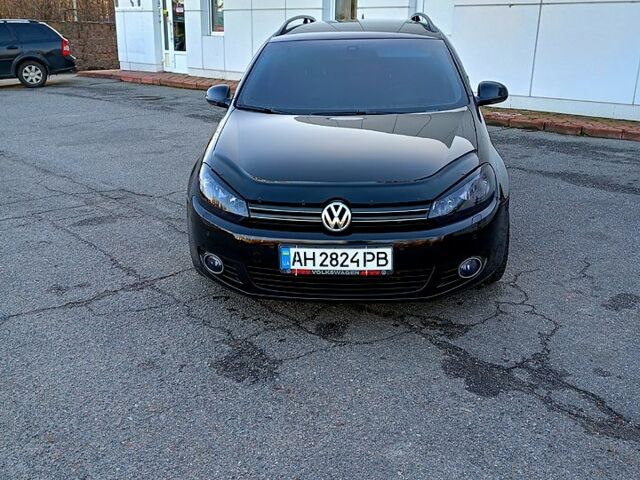Черный Фольксваген Гольф, объемом двигателя 1.6 л и пробегом 198 тыс. км за 8000 $, фото 1 на Automoto.ua