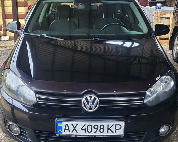 Черный Фольксваген Гольф, объемом двигателя 1.6 л и пробегом 285 тыс. км за 8000 $, фото 1 на Automoto.ua