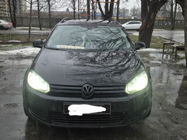 Черный Фольксваген Гольф, объемом двигателя 1 л и пробегом 304 тыс. км за 6000 $, фото 1 на Automoto.ua