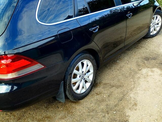 Чорний Фольксваген Гольф, об'ємом двигуна 1.6 л та пробігом 240 тис. км за 8300 $, фото 1 на Automoto.ua