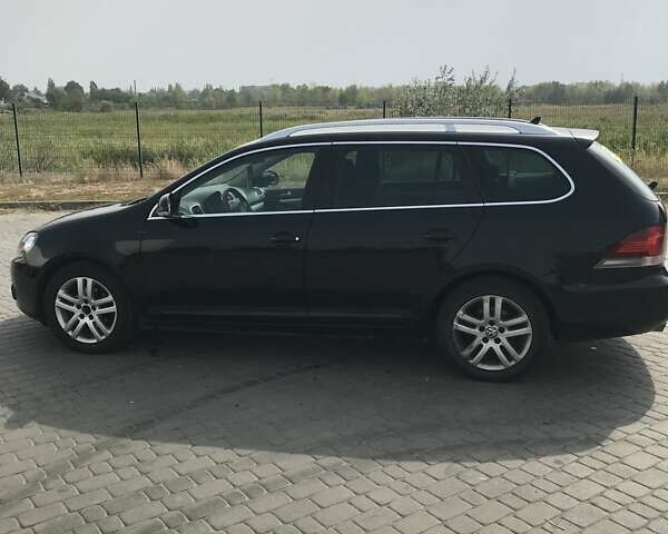 Черный Фольксваген Гольф, объемом двигателя 1.6 л и пробегом 256 тыс. км за 8200 $, фото 1 на Automoto.ua