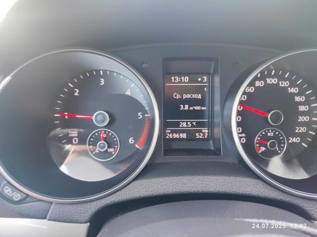 Черный Фольксваген Гольф, объемом двигателя 1.6 л и пробегом 270 тыс. км за 8300 $, фото 1 на Automoto.ua