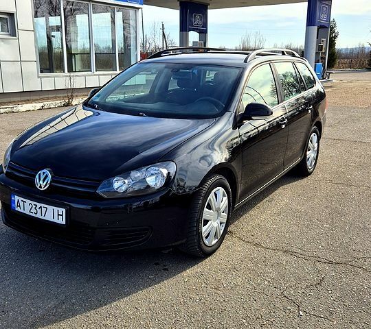 Черный Фольксваген Гольф, объемом двигателя 1.6 л и пробегом 232 тыс. км за 8400 $, фото 1 на Automoto.ua