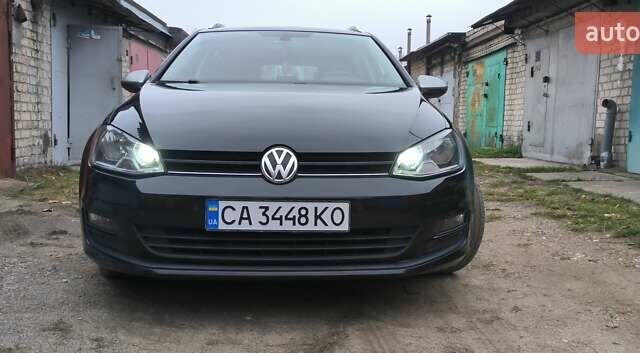 Черный Фольксваген Гольф, объемом двигателя 1.2 л и пробегом 273 тыс. км за 9300 $, фото 1 на Automoto.ua