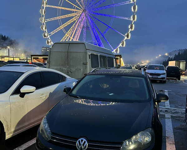 Черный Фольксваген Гольф, объемом двигателя 1.6 л и пробегом 320 тыс. км за 7850 $, фото 1 на Automoto.ua