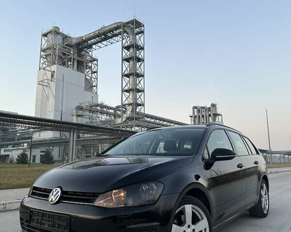 Черный Фольксваген Гольф, объемом двигателя 1.6 л и пробегом 266 тыс. км за 10300 $, фото 1 на Automoto.ua