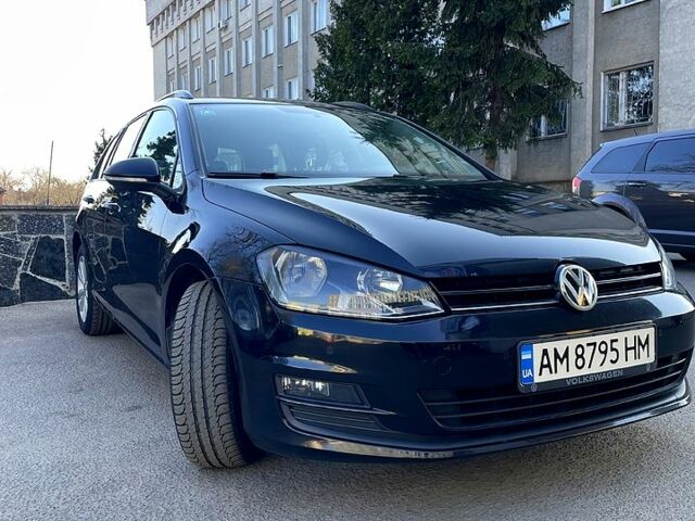 Черный Фольксваген Гольф, объемом двигателя 1.6 л и пробегом 220 тыс. км за 11999 $, фото 1 на Automoto.ua