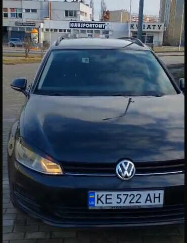 Черный Фольксваген Гольф, объемом двигателя 1.6 л и пробегом 282 тыс. км за 9999 $, фото 1 на Automoto.ua