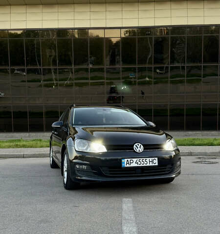 Черный Фольксваген Гольф, объемом двигателя 1.6 л и пробегом 204 тыс. км за 11000 $, фото 1 на Automoto.ua