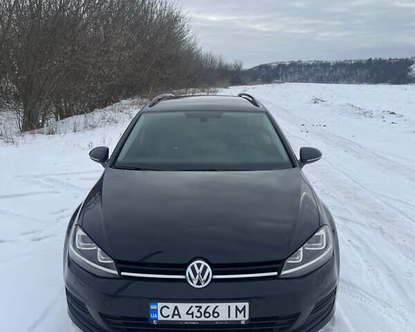 Черный Фольксваген Гольф, объемом двигателя 1.6 л и пробегом 303 тыс. км за 11300 $, фото 1 на Automoto.ua