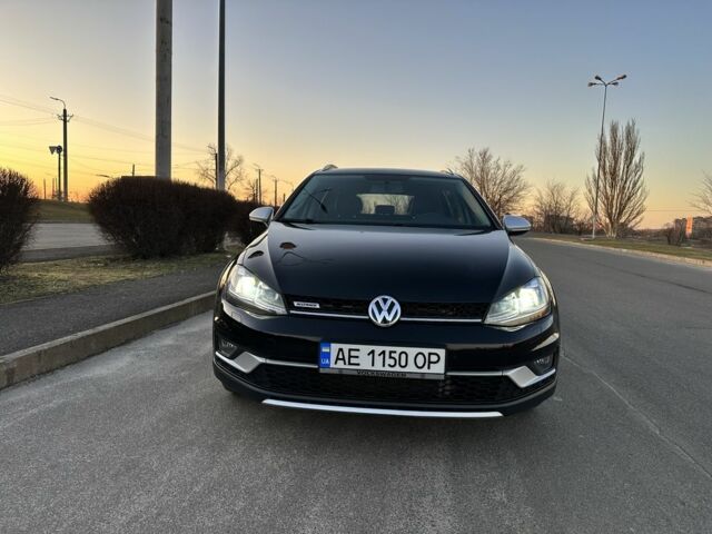 Черный Фольксваген Гольф, объемом двигателя 1.8 л и пробегом 146 тыс. км за 12500 $, фото 1 на Automoto.ua