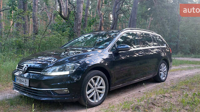 Черный Фольксваген Гольф, объемом двигателя 1.6 л и пробегом 245 тыс. км за 16300 $, фото 1 на Automoto.ua