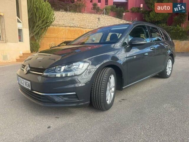 Черный Фольксваген Гольф, объемом двигателя 1.6 л и пробегом 177 тыс. км за 10845 $, фото 1 на Automoto.ua