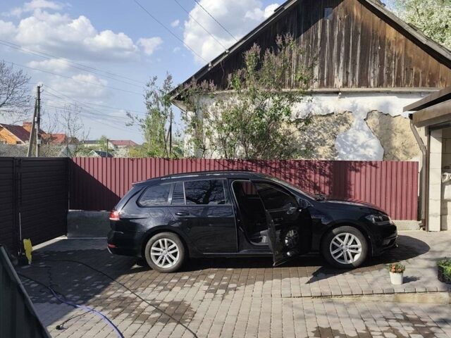 Чорний Фольксваген Гольф, об'ємом двигуна 1.6 л та пробігом 200 тис. км за 11200 $, фото 1 на Automoto.ua