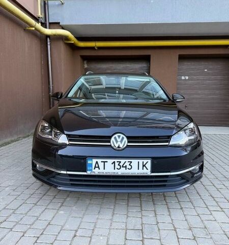 Черный Фольксваген Гольф, объемом двигателя 1.6 л и пробегом 251 тыс. км за 13200 $, фото 1 на Automoto.ua