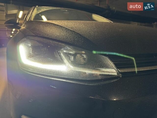 Черный Фольксваген Гольф, объемом двигателя 1.6 л и пробегом 302 тыс. км за 11000 $, фото 1 на Automoto.ua