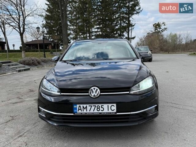 Черный Фольксваген Гольф, объемом двигателя 1.6 л и пробегом 257 тыс. км за 13200 $, фото 1 на Automoto.ua