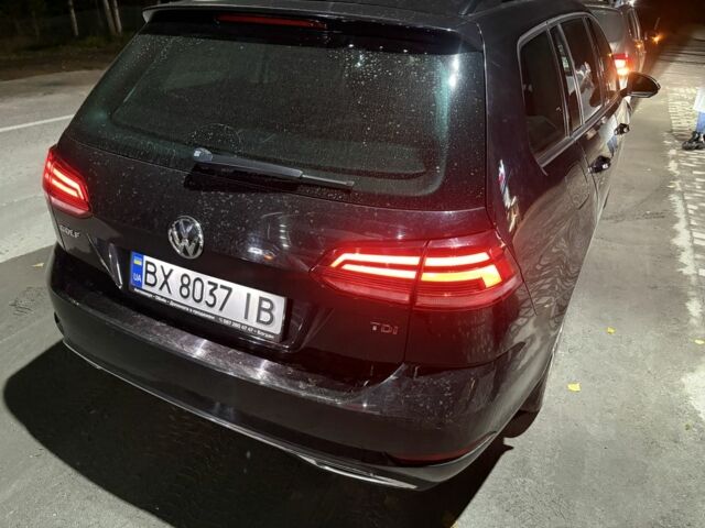 Черный Фольксваген Гольф, объемом двигателя 1.6 л и пробегом 225 тыс. км за 13500 $, фото 1 на Automoto.ua