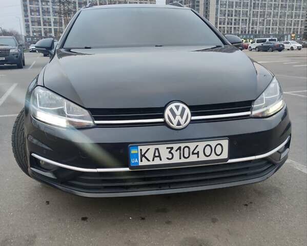Черный Фольксваген Гольф, объемом двигателя 2 л и пробегом 268 тыс. км за 13500 $, фото 1 на Automoto.ua