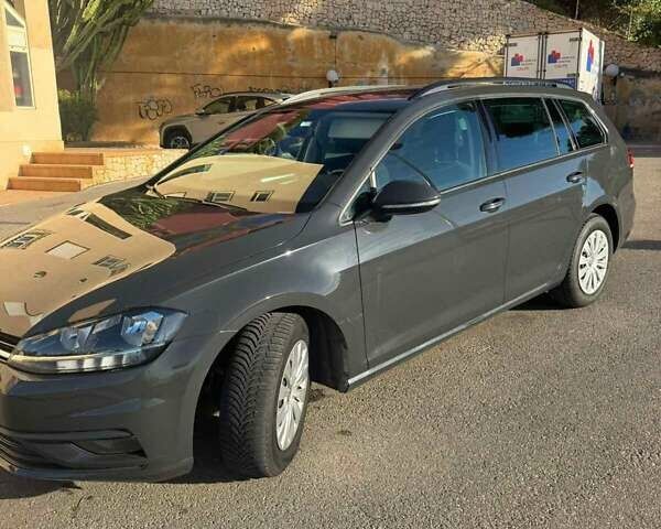 Черный Фольксваген Гольф, объемом двигателя 1.6 л и пробегом 175 тыс. км за 11814 $, фото 1 на Automoto.ua