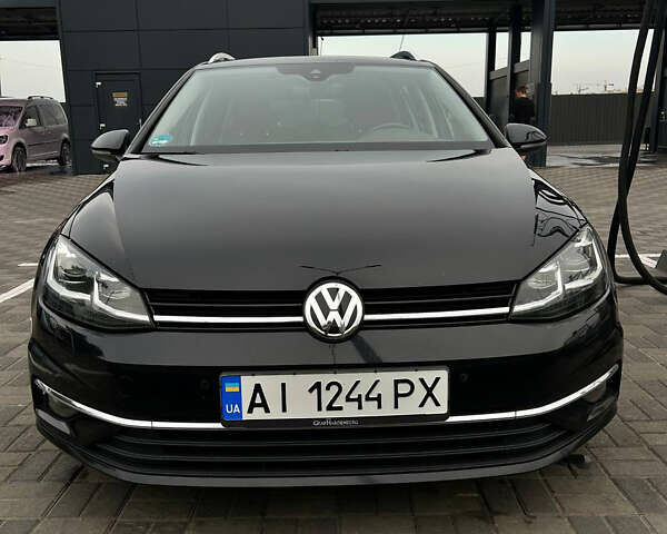 Черный Фольксваген Гольф, объемом двигателя 1.97 л и пробегом 272 тыс. км за 14800 $, фото 1 на Automoto.ua
